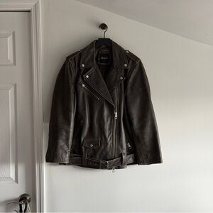 Madewell Distressed Leather Oversized Motorcycle Jacket in Washed Fatigue